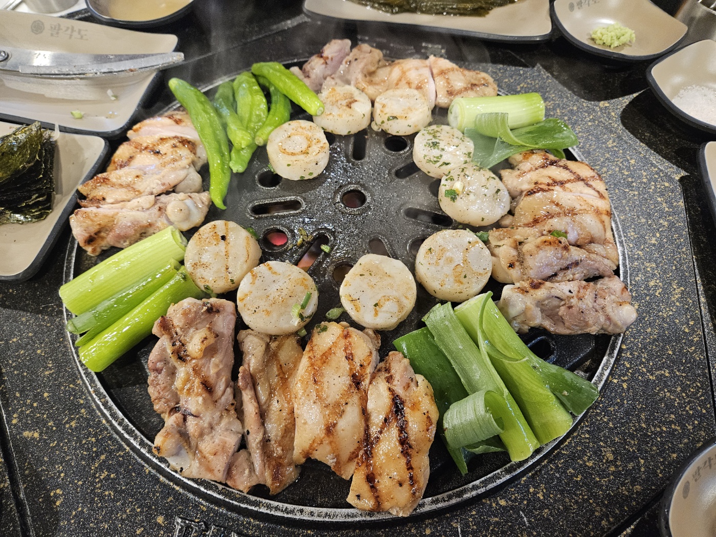 부산 하단 숯불닭갈비 팔각도