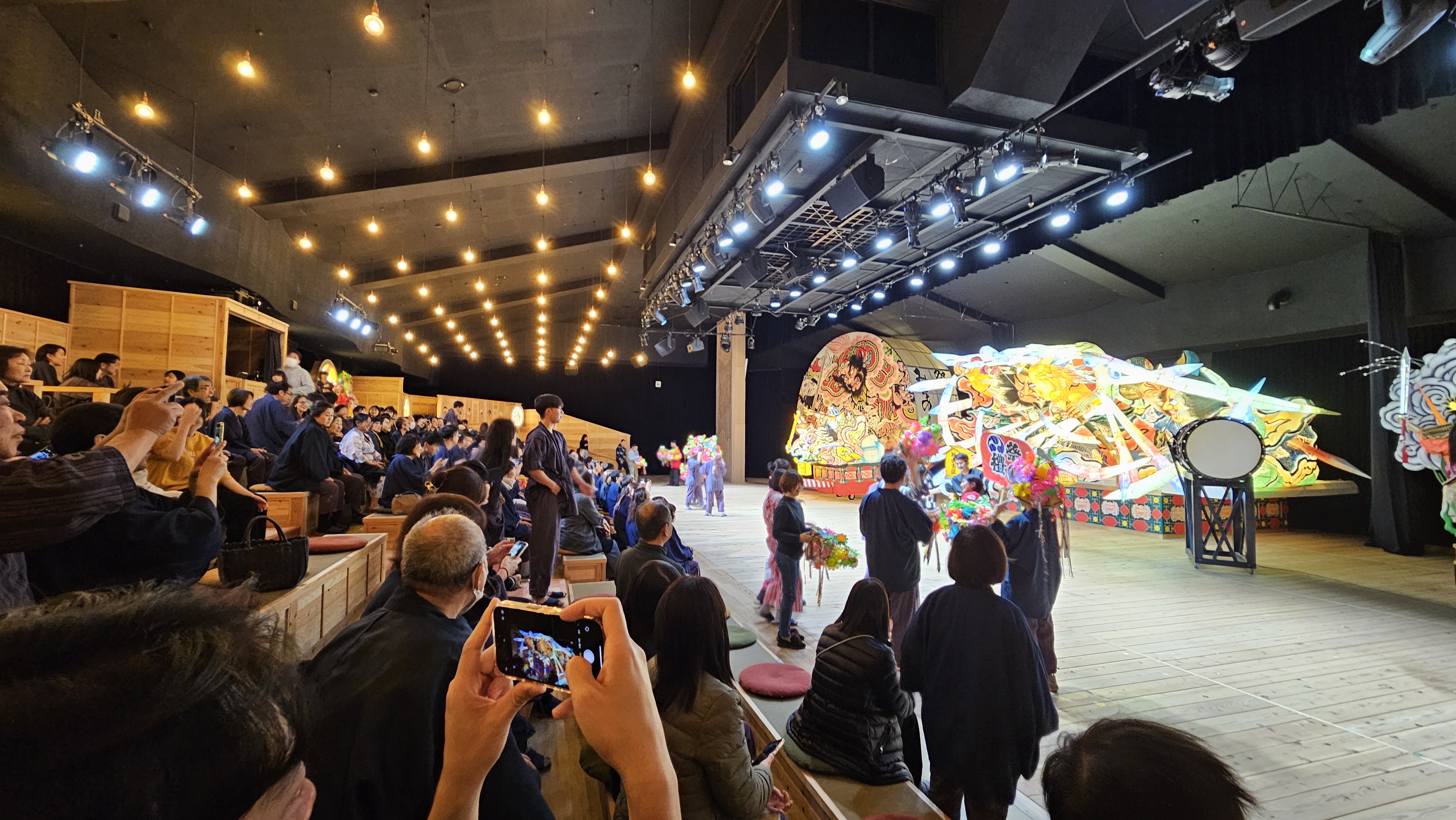 공연 피날레와 하네토