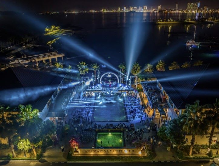 더-요트-씨푸드-BBQ-뷔페