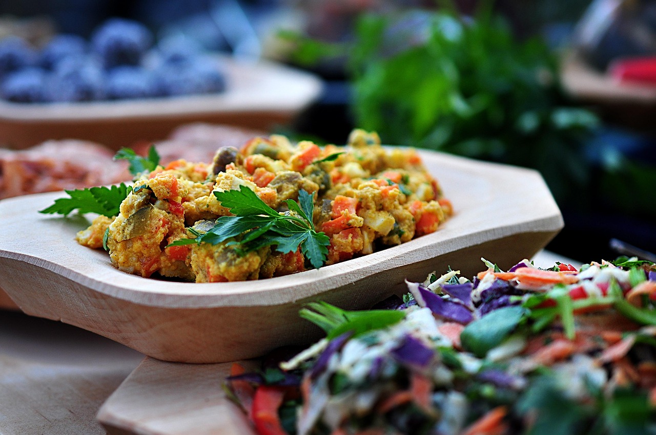 중년 여성 맞춤 비건 식사 이미지