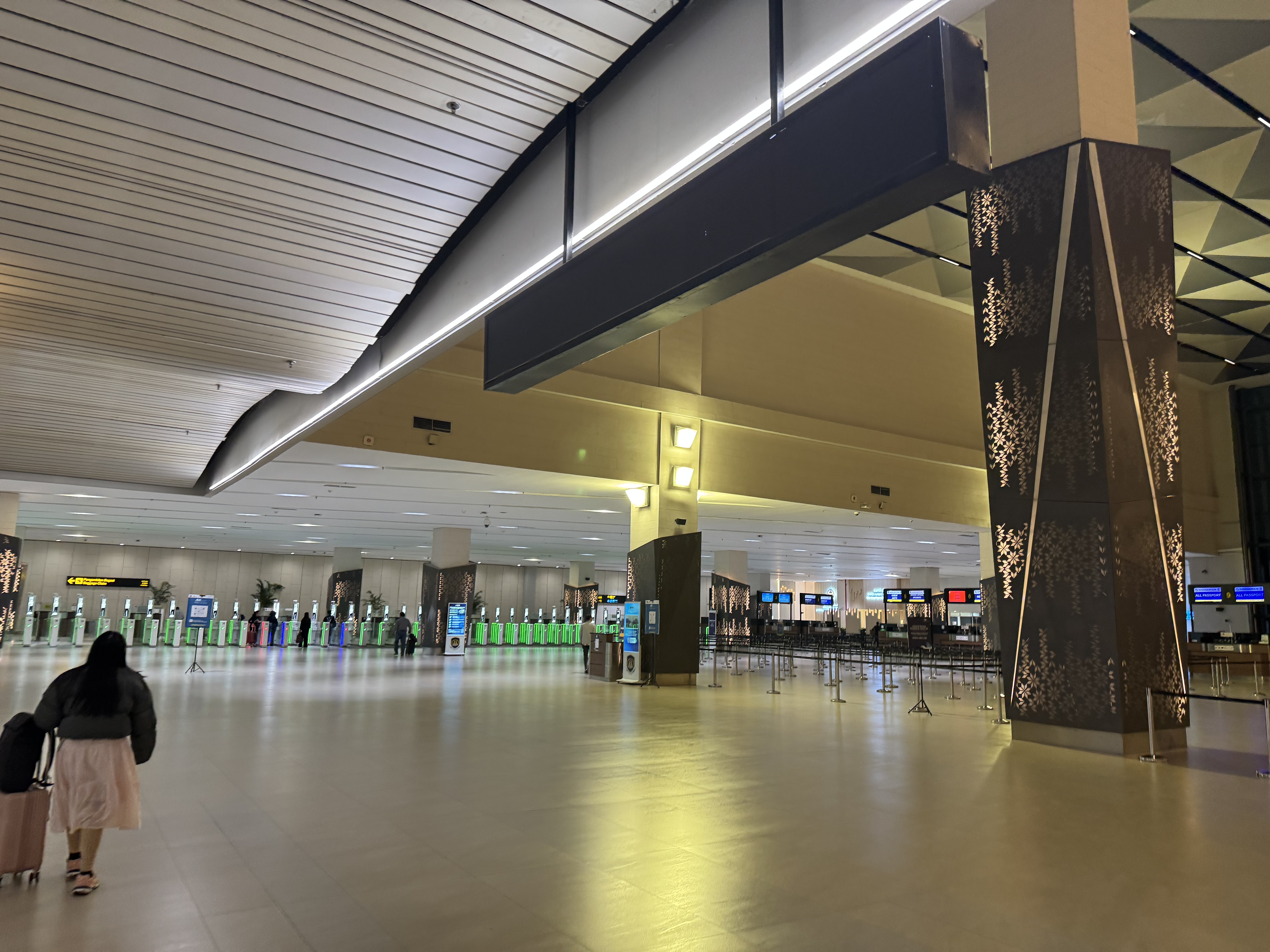 인도네시아 수하르타 공항 입국 심사대