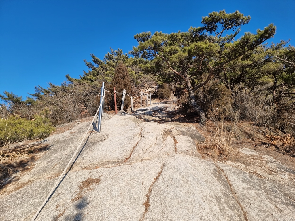 수락산 등산길