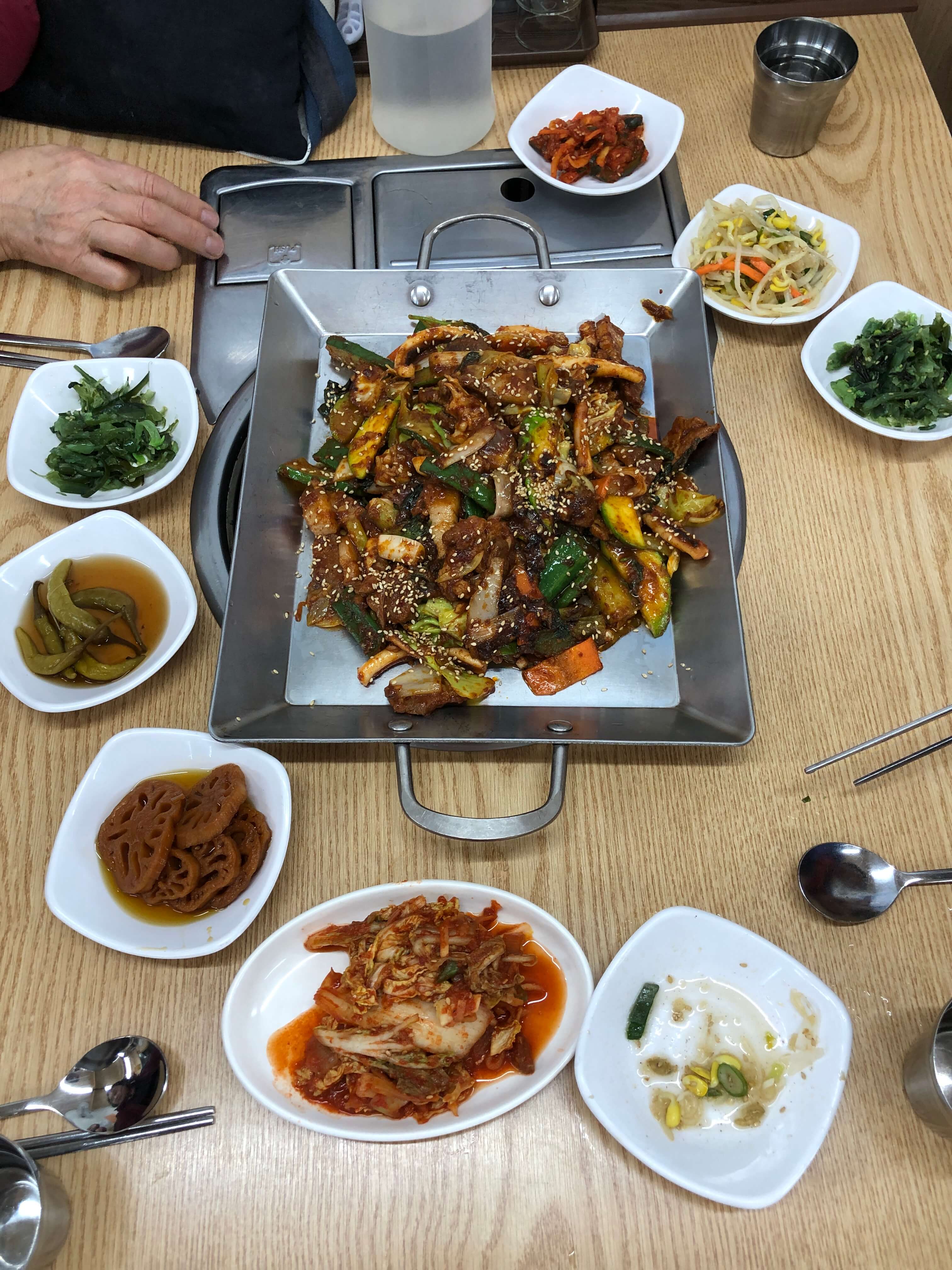 민수랜드-엄마네 제육오징어볶음 본메뉴