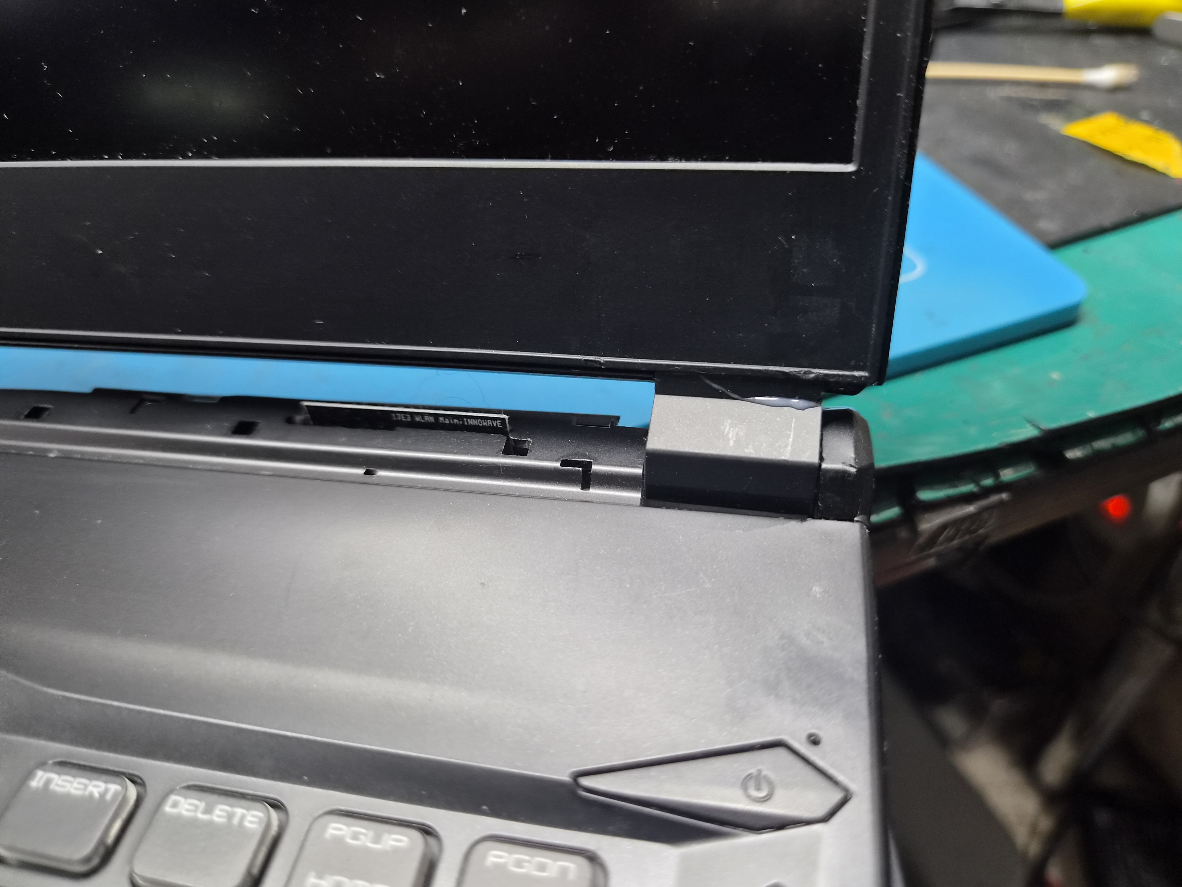 MSI GL75 힌지 수리