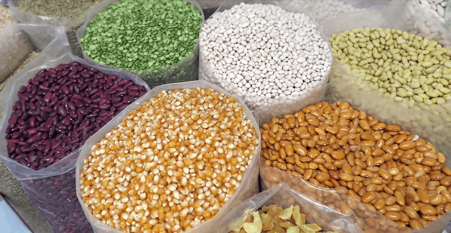 골절에 좋은 음식으로 알려진 여러가지 잡곡류를 모아 놓았다