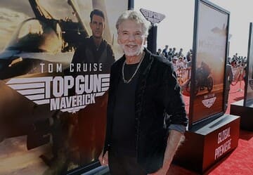 탑건의 케니 로긴스