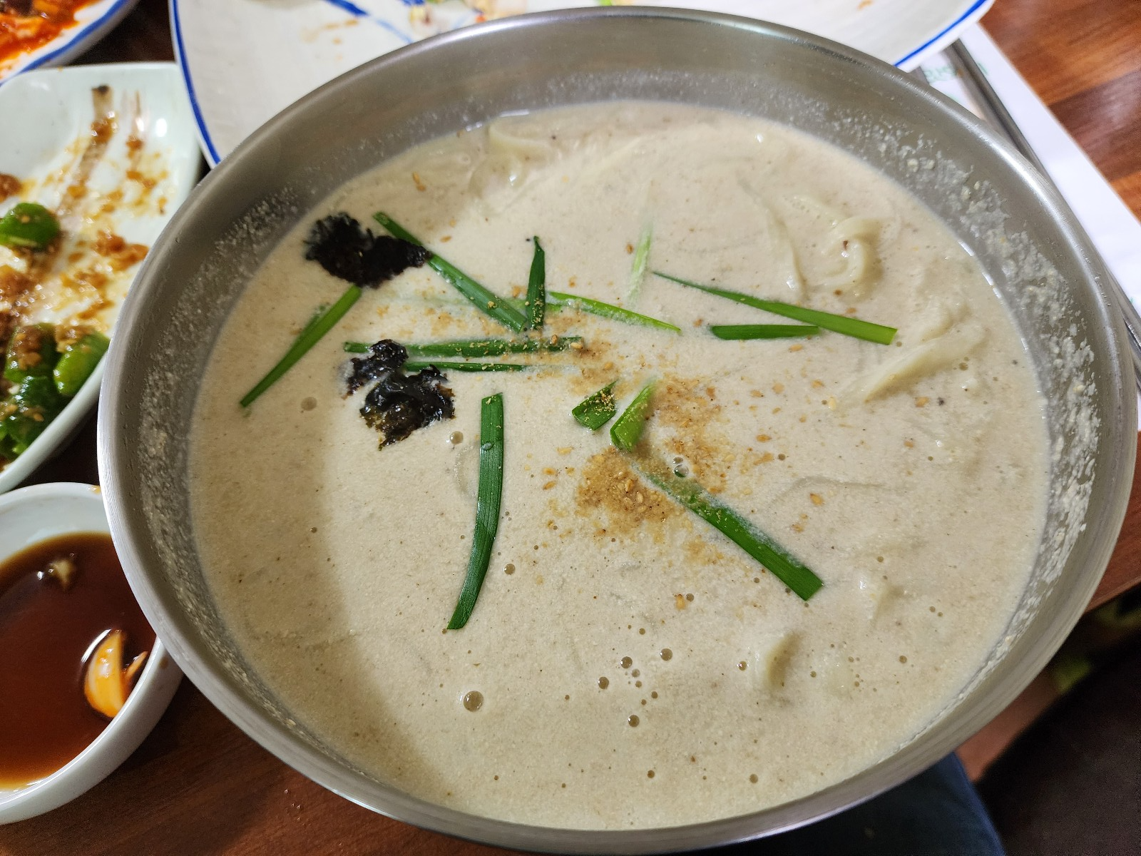 들깨칼국수