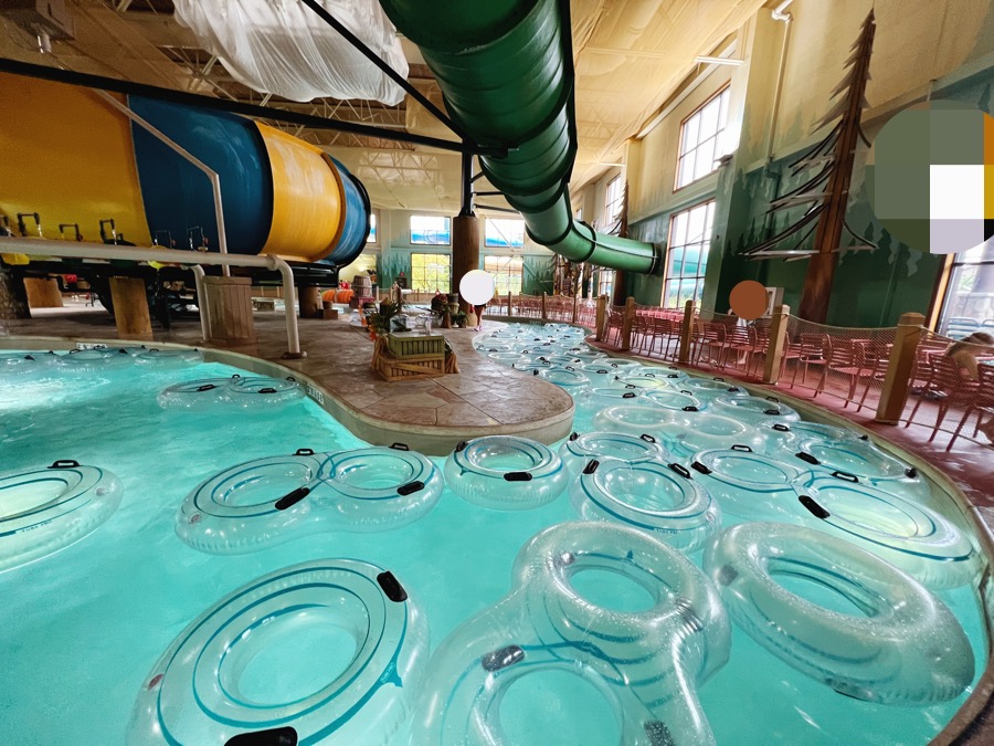 Parents and kids floating in Crystal River at Great Wolf Lodge