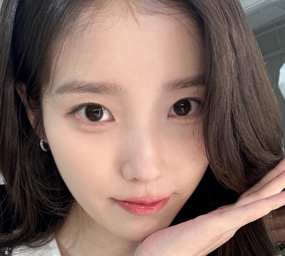아이유와 뷔