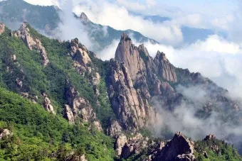 설악산 단풍 절정시기 2024년 예상일정과 교통편 정보_3