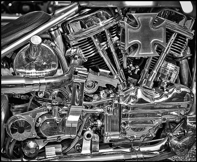 V-트윈 엔진의 매혹: 할리데이비슨이 만든 독창적 사운드의 비밀