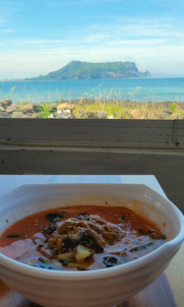 성산일출봉-오션뷰-맛집-섭지해녀의집-성게물회