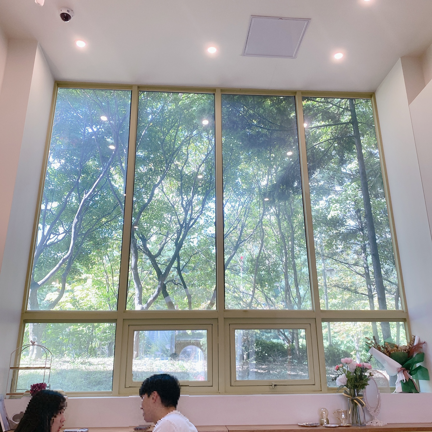 라룬드파리(la lune de paris)카페 경기 화성 동탄 반송동 센트럴파크 주차 베이커리 르꼬르동블루 파티시에 케이크 샌드위치 까눌레