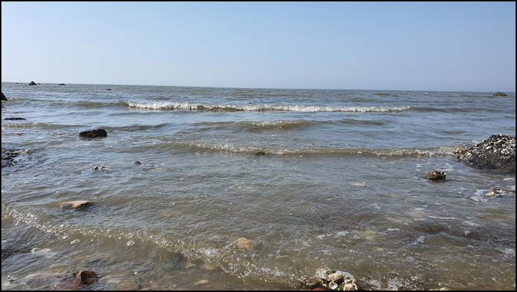 물이-점점-들어오고-있는-사진