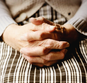 손가락 관절염 증상과 치료법