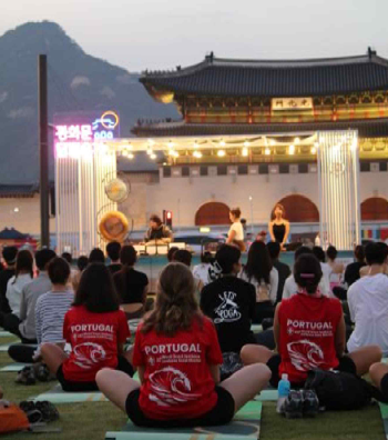 첫 번째 작년 달빛요가 진행 사진