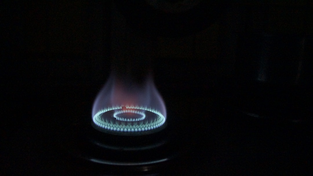 Gas