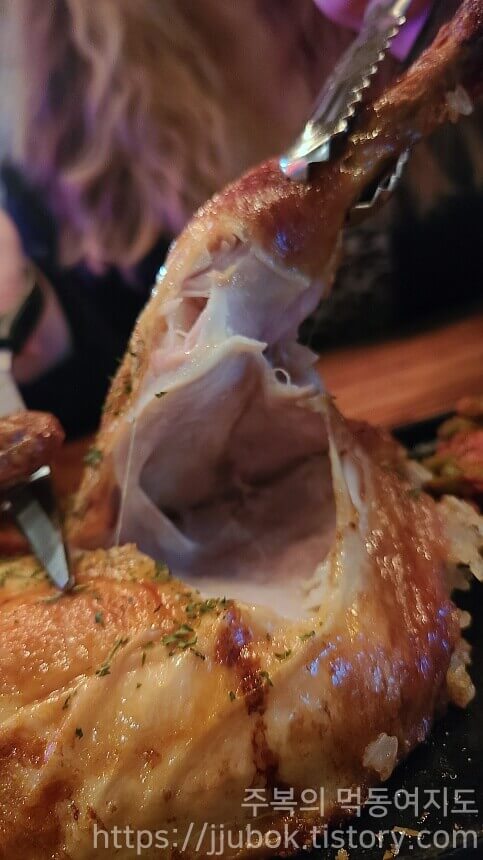 구도로통닭-마늘쫑닭-맛