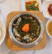 굴영양솥밥
