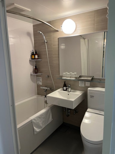 Rembrandt Style Naha 화장실