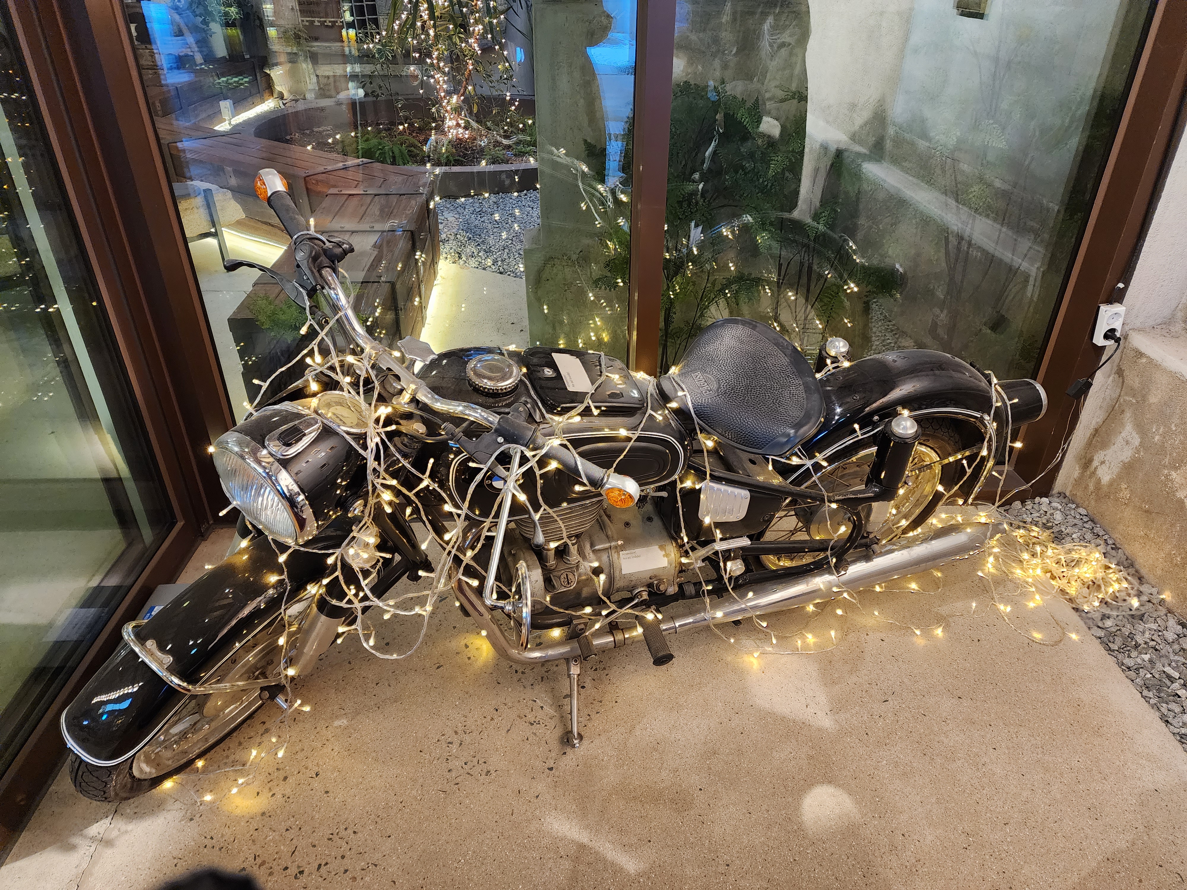 헤이다 입구 오토바이