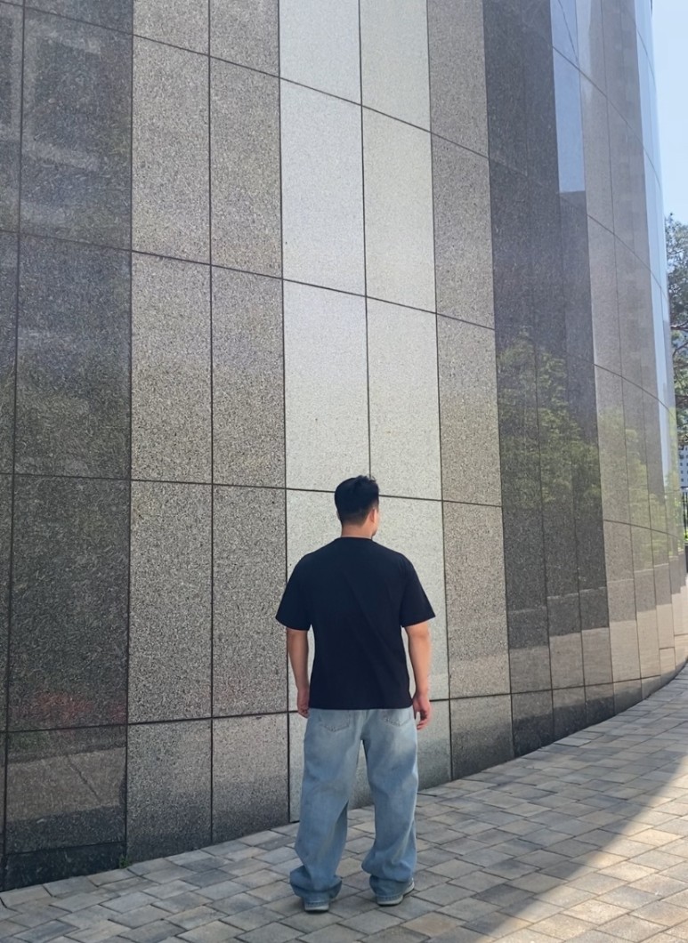 데일리룩(2024. 4. 28.)벡타르 반팔티, vectar. 반팔티, 벡타르 티셔츠, vectar. 티셔츠, vectar., 벡타르, 무신사스탠다드 데미지진, 아식스 조그 100 실버