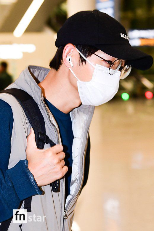 송중기공항패션