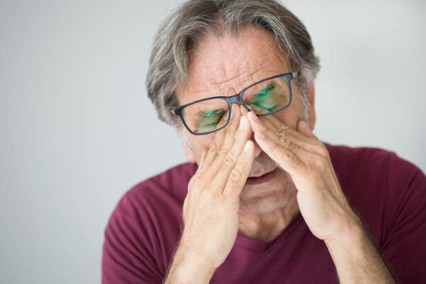 눈이 떨리는 증상