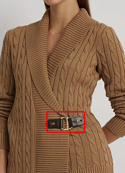 버클 코튼 스웨터 디테일인 골드 볼드 버클 강조