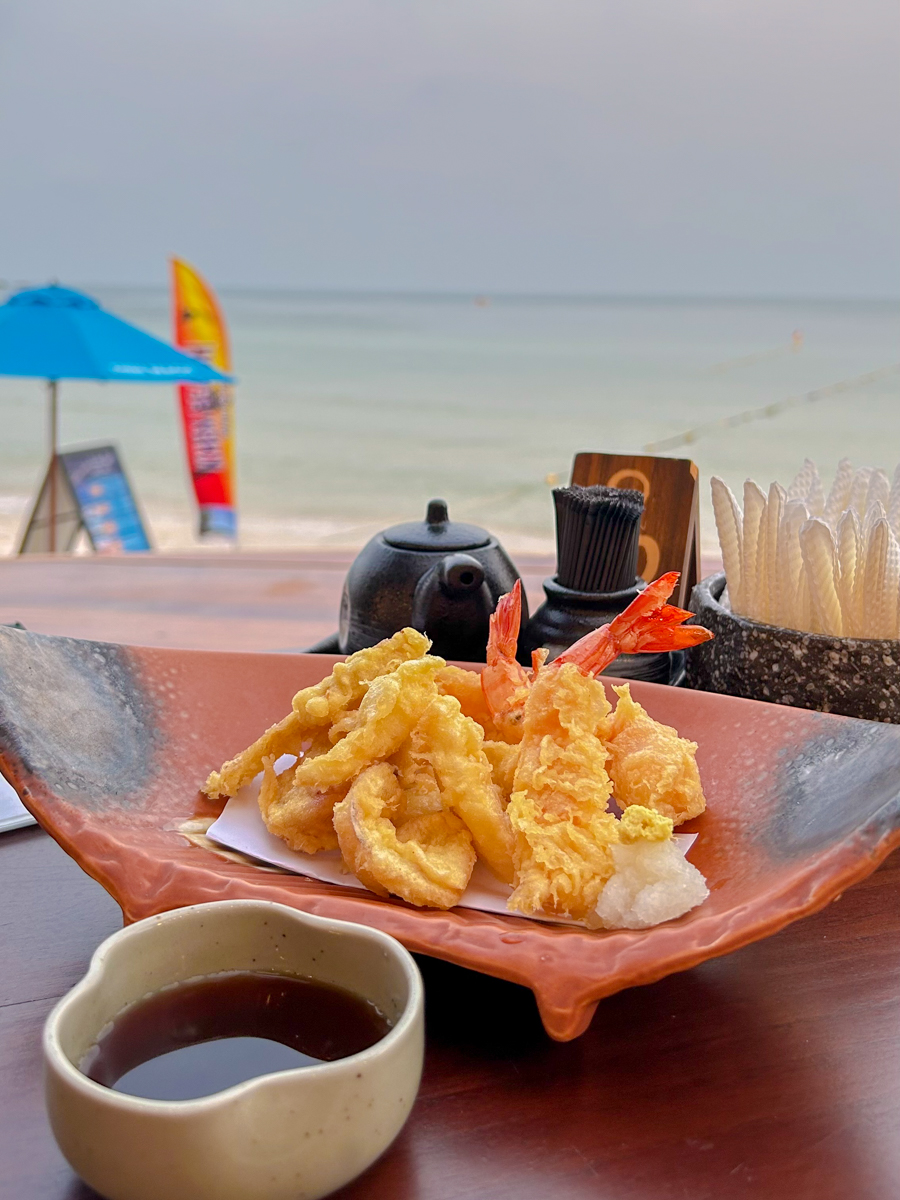 켐비치 젠 다이닝 일식 레스토랑 메뉴 중 모듬 튀김