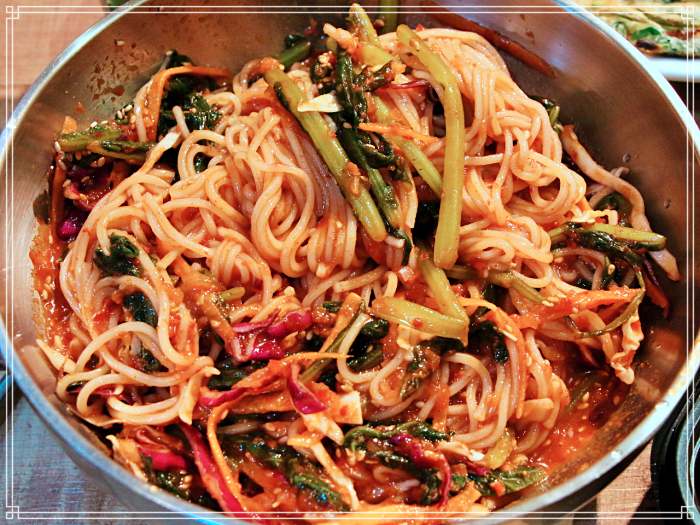 1913 광주 송정역 시장 맛집 70년 전통 자가 제면과 30년 음식 경력 사장님, 잔치국수, 골뱅이비빔국수