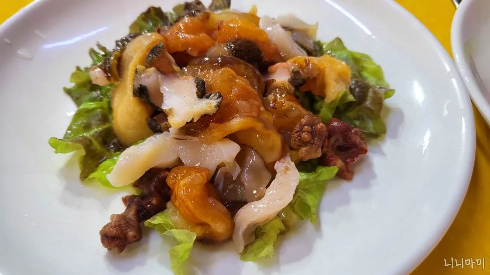 부산-신동아시장-창녕상회-멍게