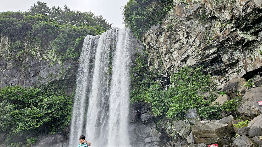 정방폭포(Jeongbang Waterfall)