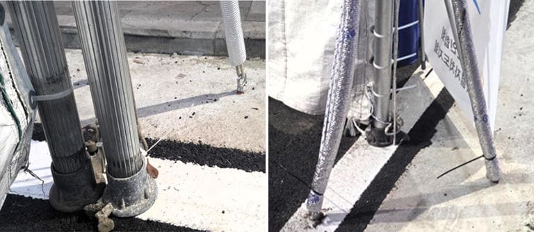 도로에 대못으로 박은 부스