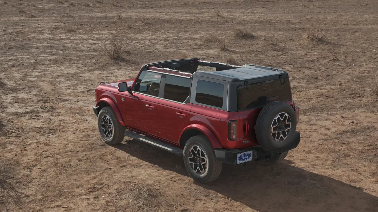 포드 브롱코 차량 이미지