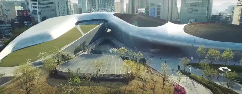 서울여행 갈만한곳 인기순위 3. 동대문디자인플라자