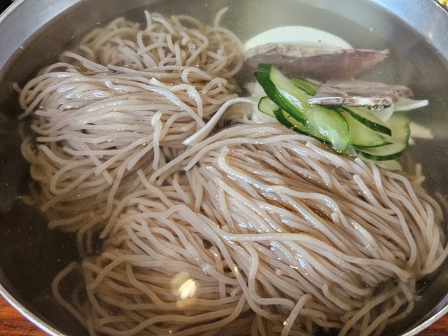 평양냉면 사진