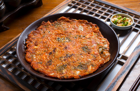 생방송 투데이 서울 종로 두부보쌈 한상