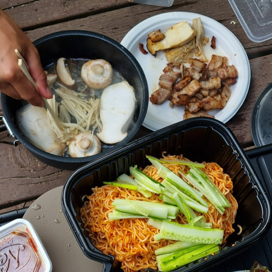 백마코펠1.5L와_삼겹살