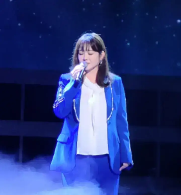 미스트롯-정미애-가수-노래하는-모습-사진