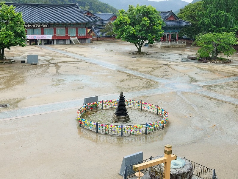 김제 금산사 경내