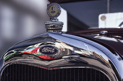 명품과 알뜰소비가 동시에 성장하는 이유