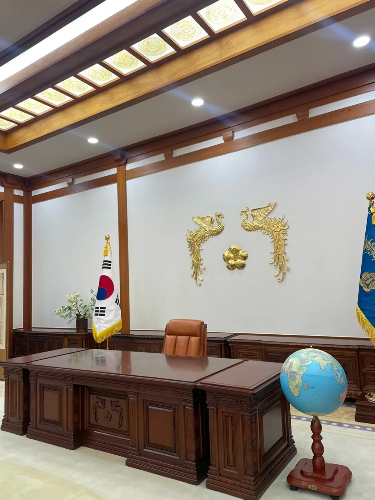 청와대-본관-대통령-사무실