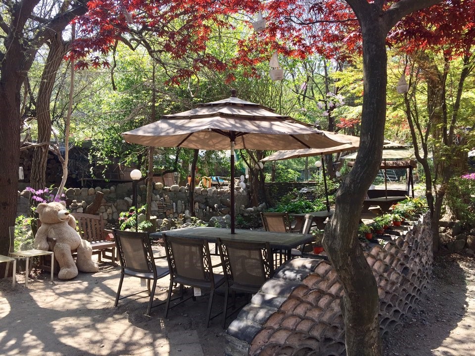 건강한밥상-야외테이블-전경