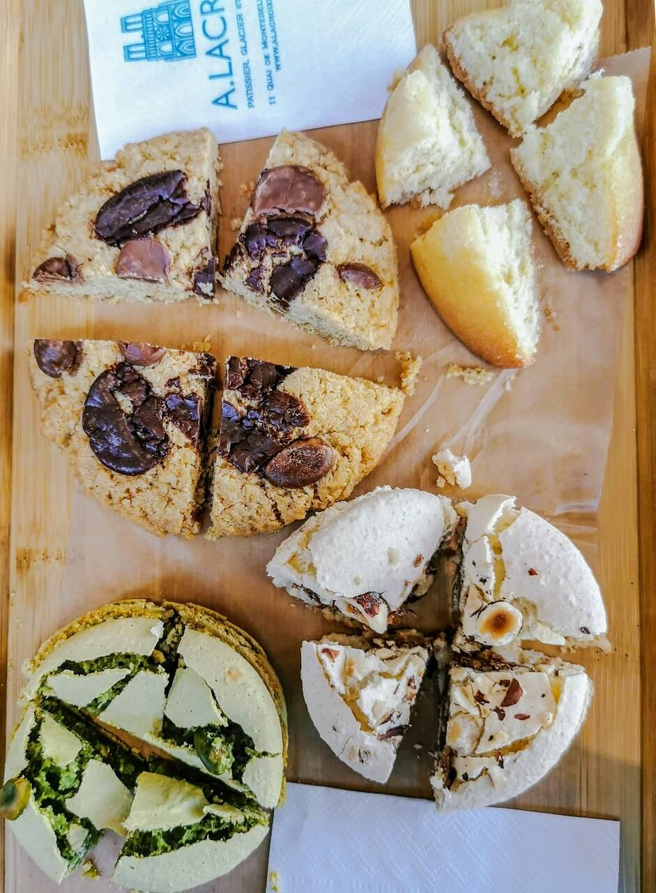 다쿠아즈의 아몬드 함량이 식감과 풍미에 미치는 영향