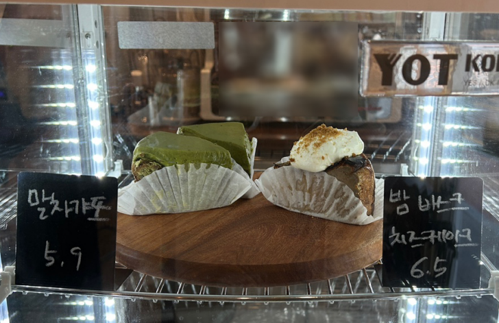 버터멜로우-매장-케이크