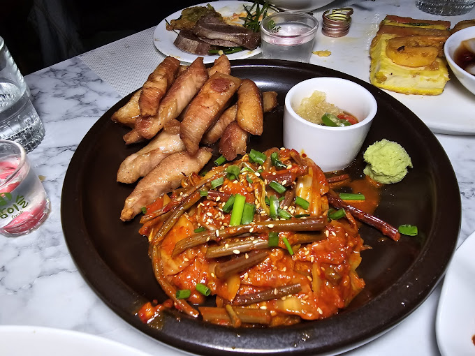 가로수길 한식 술집 '춘식당'