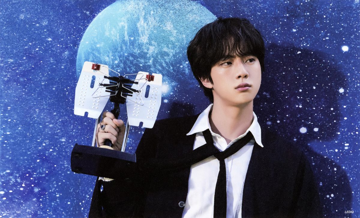 ์ง (Jin) 'The Astronaut' Jacket Shoot Sketch