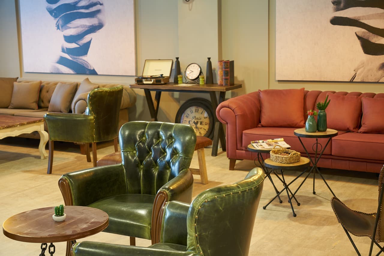 한 번에 한 공간만: 주방, 침실, 거실 순으로 정리하기