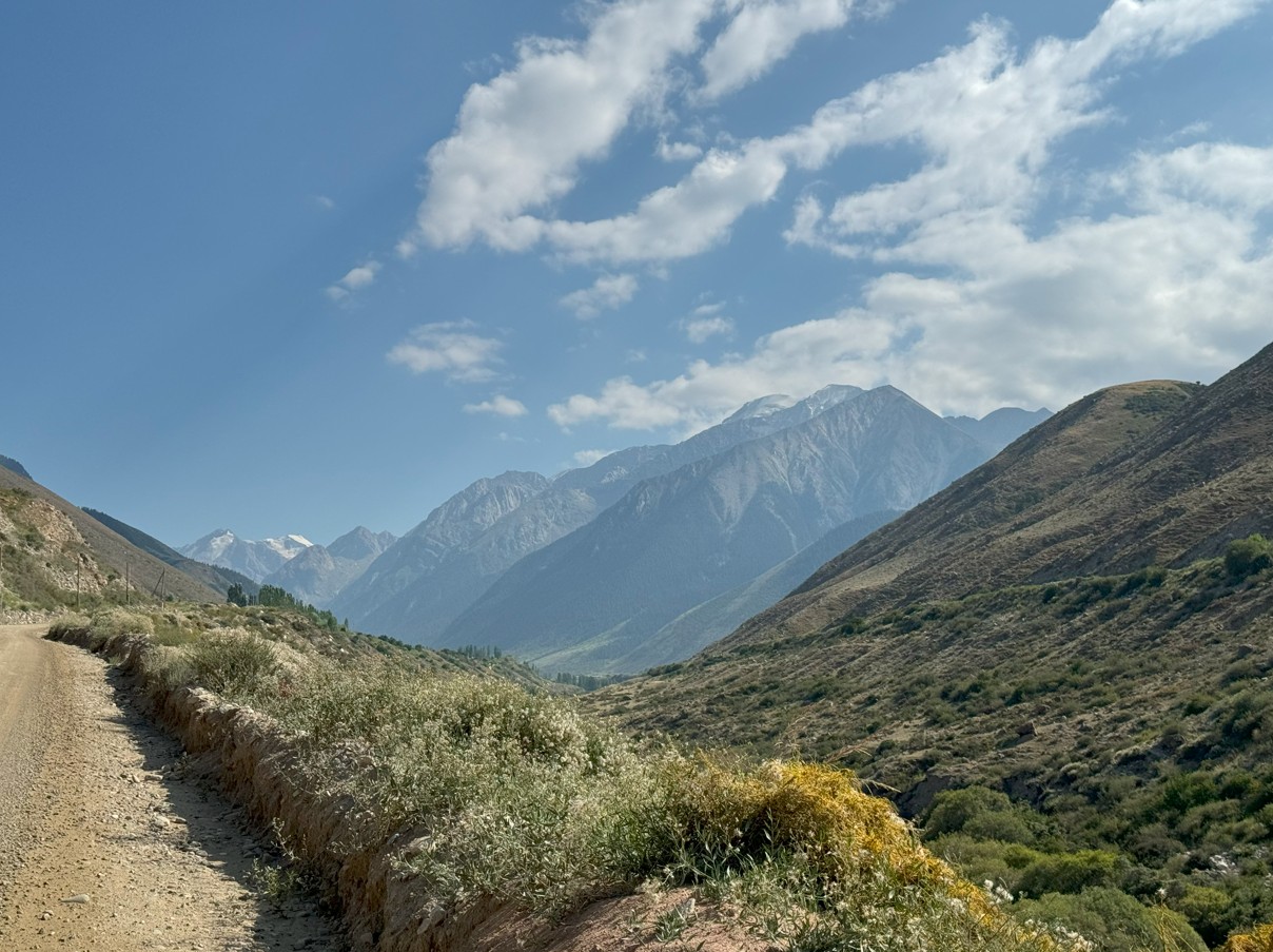 키르기스스탄 바스쿤 폭포 가는길